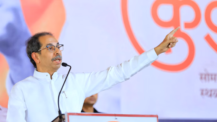 Mumbai: धर्मांतरण विरोधी कानून में ठाकरे का समर्थन Mumbai: धर्मांतरण विरोधी कानून में ठाकरे का समर्थन
