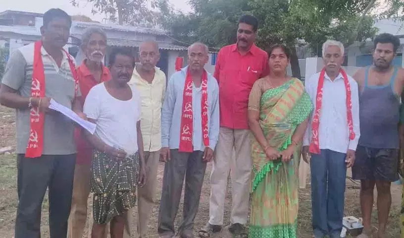CPI(M) नेता कोंडाबॉयिना नागेश्वर राव ने बजट आवंटन की मांग की CPI(M) नेता कोंडाबॉयिना नागेश्वर राव ने बजट आवंटन की मांग की
