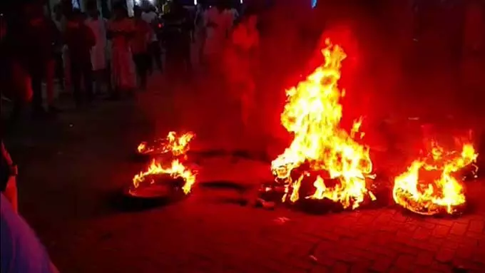 कॅनिंग ईस्ट विधानसभा क्षेत्र से टिकट नहीं मिलने पर, किया विरोध प्रदर्शन कॅनिंग ईस्ट विधानसभा क्षेत्र से टिकट नहीं मिलने पर, किया विरोध प्रदर्शन