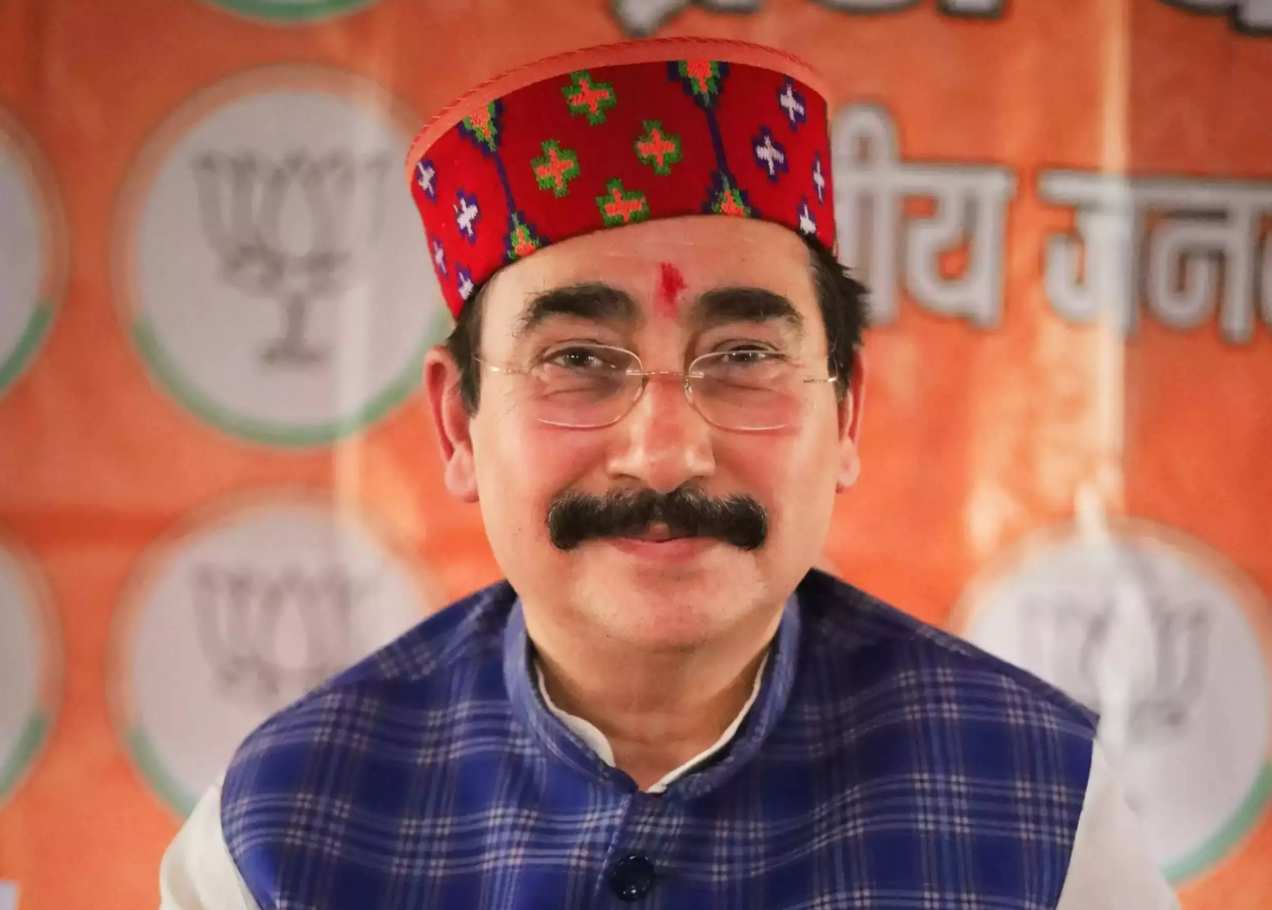 Dharamshala: विपिन परमार ने सरकार पर निशाना साधा Dharamshala: विपिन परमार ने सरकार पर निशाना साधा