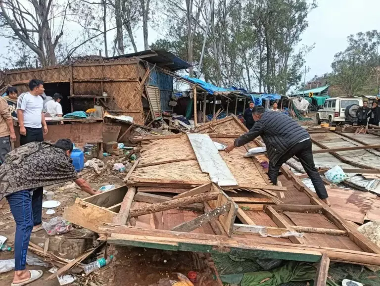 Nagaland भर में तूफ़ान से घरों को नुकसान Nagaland भर में तूफ़ान से घरों को नुकसान