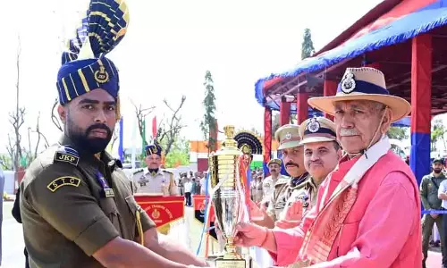 J&K पुलिस शांति और सुरक्षा के प्रति कटिबद्ध है: LG सिन्हा