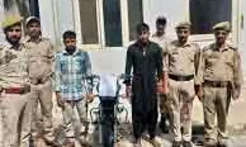 Pulwama में पुलिस ने चोरी के मामले का खुलासा किया
