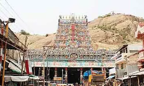 Thiruparankundram दीपम मामला: एकल न्यायाधीश के आदेश पर अंतरिम रोक Thiruparankundram दीपम मामला: एकल न्यायाधीश के आदेश पर अंतरिम रोक