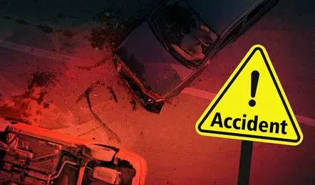 Jaipur: स्कूटी सवारों पर थार की जोरदार टक्कर, पिता-पुत्र हादसे में घायल Jaipur: स्कूटी सवारों पर थार की जोरदार टक्कर, पिता-पुत्र हादसे में घायल