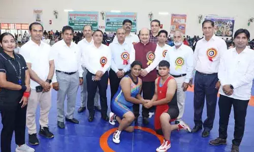 Kurukshetra राष्ट्रीय चैंपियनशिप में महिला पहलवान गौरव के लिए मुकाबला कर रही