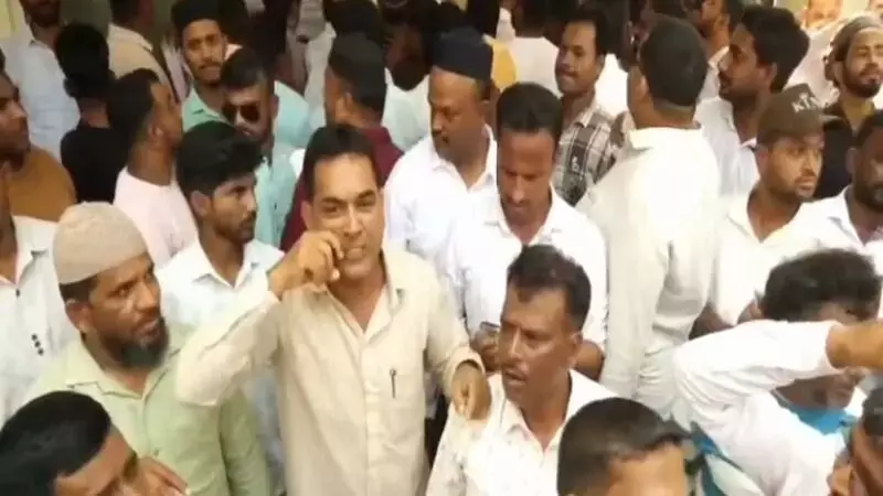 Karnataka: दावणगेरे कांग्रेस में टिकट को लेकर विवाद गरमाया Karnataka: दावणगेरे कांग्रेस में टिकट को लेकर विवाद गरमाया