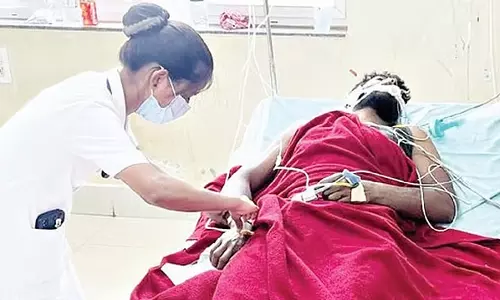 Hubballi में रासायनिक हादसा: सोए हुए मज़दूर गंभीर रूप से बीमार, अस्पताल में भर्ती