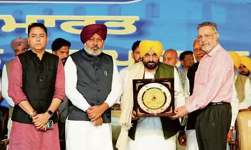 Punjab CM ने भगत सिंह का ज़िक्र किया, कहा, भारत भ्रष्टाचार के जाल में फंसा है Punjab CM ने भगत सिंह का ज़िक्र किया, कहा, भारत भ्रष्टाचार के जाल में फंसा है