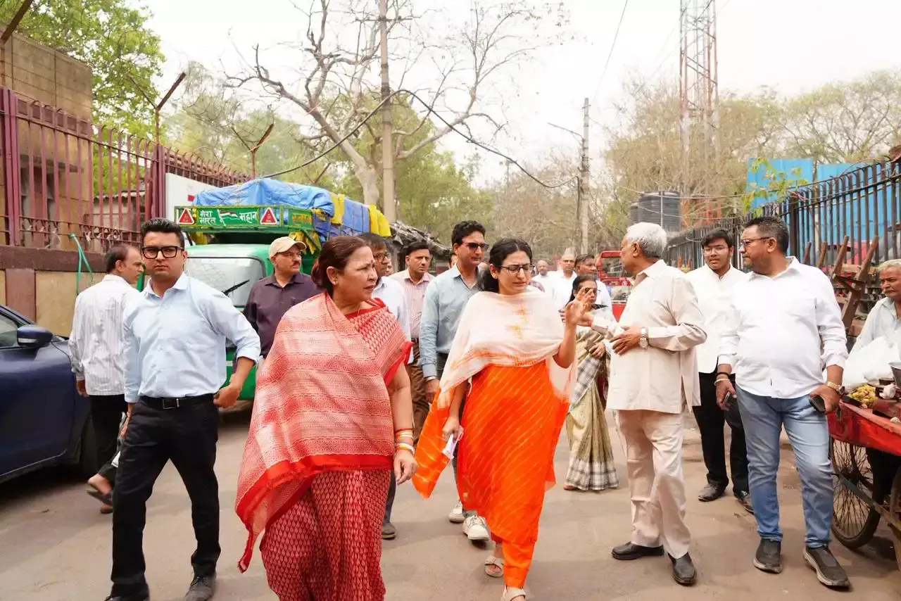 New Delhi: चांदनी चौक में सफाई और व्यवस्था पर फोकस New Delhi: चांदनी चौक में सफाई और व्यवस्था पर फोकस