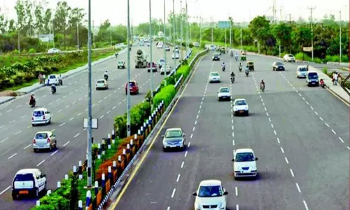 ट्रैफिक एडवाइजरी: दिल्ली में इन रास्तों पर रहेगी पाबंदी, पहले से बना लें योजना ट्रैफिक एडवाइजरी: दिल्ली में इन रास्तों पर रहेगी पाबंदी, पहले से बना लें योजना