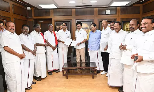 तमिलनाडु विधानसभा चुनाव 2026 : DMK ने CPI को पाँच सीटें आवंटित कीं तमिलनाडु विधानसभा चुनाव 2026 : DMK ने CPI को पाँच सीटें आवंटित कीं
