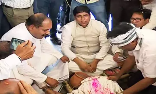 SCB अस्पताल में आग, ओडिशा विधानसभा में हंगामा, सदन शाम 4 बजे तक के लिए स्थगित