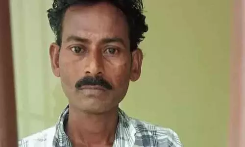 बरगढ़ के गाँव में व्यक्ति ने जीजा को पीट-पीटकर मार डाला बरगढ़ के गाँव में व्यक्ति ने जीजा को पीट-पीटकर मार डाला