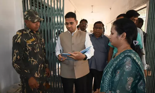 राजनैतिक दल के प्रतिनिधियों की उपस्थिति में ईव्हीएम वेयर हॉउस का किया गया निरीक्षण राजनैतिक दल के प्रतिनिधियों की उपस्थिति में ईव्हीएम वेयर हॉउस का किया गया निरीक्षण