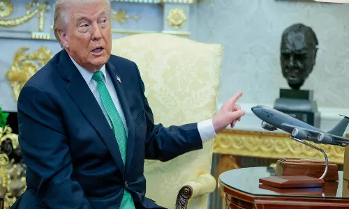सुरक्षा के मामले में कमज़ोर: ईरान पर रुख के बाद Trump ने जो केंट के जाने को अच्छी बात बताया सुरक्षा के मामले में कमज़ोर: ईरान पर रुख के बाद Trump ने जो केंट के जाने को अच्छी बात बताया