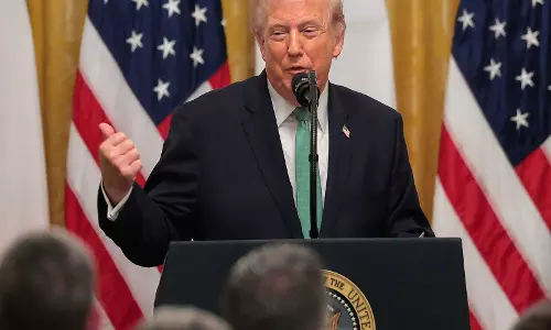 ट्रंप बोले- ईरान पर US-इजरायल अभियान तेजी से आगे बढ़ रहा