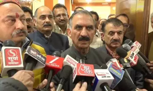 Himachal में राजनीतिक नियुक्तियों का कैबिनेट दर्जा समाप्त, 30 सितंबर तक वेतन में कटौती का सामना Himachal में राजनीतिक नियुक्तियों का कैबिनेट दर्जा समाप्त, 30 सितंबर तक वेतन में कटौती का सामना