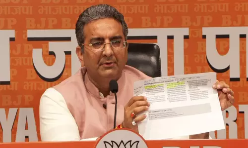 बीजेपी प्रवक्ता गौरव भाटिया ने USCIRF रिपोर्ट पर राहुल गांधी की आलोचना की बीजेपी प्रवक्ता गौरव भाटिया ने USCIRF रिपोर्ट पर राहुल गांधी की आलोचना की