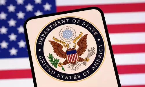 US अब 12 और देशों के वीज़ा पाने वालों से $15,000 का बॉन्ड मांगेगा: लिस्ट देखें US अब 12 और देशों के वीज़ा पाने वालों से $15,000 का बॉन्ड मांगेगा: लिस्ट देखें