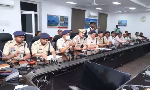 ईद पर्व को लेकर शांति समिति की बैठक का आयोजन ईद पर्व को लेकर शांति समिति की बैठक का आयोजन