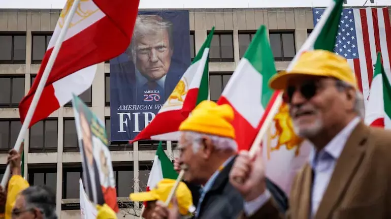 Trump ईरान मिशन को ओसामा पर हमले से ज़्यादा जोखिम भरा मानते Trump ईरान मिशन को ओसामा पर हमले से ज़्यादा जोखिम भरा मानते
