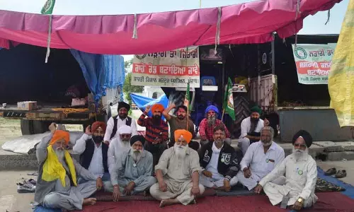 Sasrali में धुस्सी बांध की मरम्मत का काम शुरू, किसान आंदोलन जारी रखेंगे Sasrali में धुस्सी बांध की मरम्मत का काम शुरू, किसान आंदोलन जारी रखेंगे