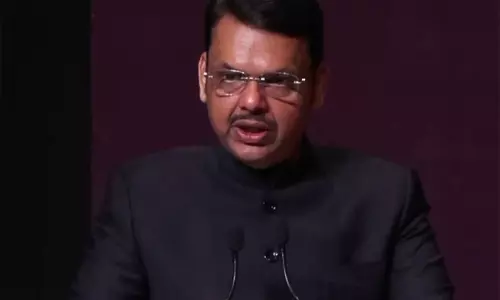महाराष्ट्र सरकार ने LPG की कालाबाज़ारी पर शिकंजा कसा, 1,208 सिलेंडर ज़ब्त महाराष्ट्र सरकार ने LPG की कालाबाज़ारी पर शिकंजा कसा, 1,208 सिलेंडर ज़ब्त