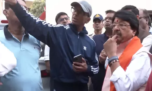 Indore आग हादसे के बाद विजयवर्गीय ने जांच के आदेश दिए Indore आग हादसे के बाद विजयवर्गीय ने जांच के आदेश दिए