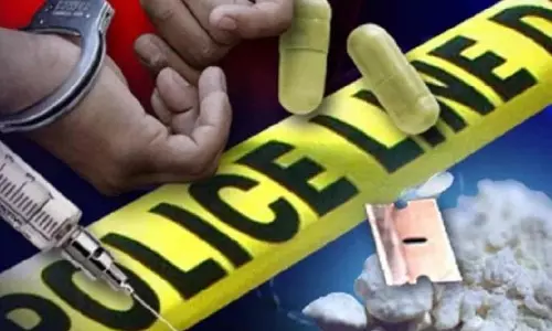 नागपुर का drug तस्करी घोटाला विधानसभा में गूंजा, CM ने सख्त कार्रवाई का ऐलान किया नागपुर का drug तस्करी घोटाला विधानसभा में गूंजा, CM ने सख्त कार्रवाई का ऐलान किया