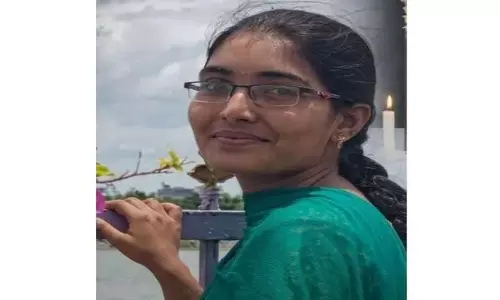Job न मिलने से परेशान होकर युवती ने आत्महत्या कर ली। Job न मिलने से परेशान होकर युवती ने आत्महत्या कर ली।