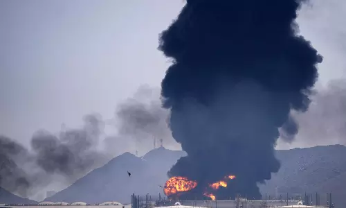 Iran ने खाड़ी क्षेत्र में ऊर्जा बुनियादी ढांचे को निशाना बनाने की चेतावनी दी Iran ने खाड़ी क्षेत्र में ऊर्जा बुनियादी ढांचे को निशाना बनाने की चेतावनी दी