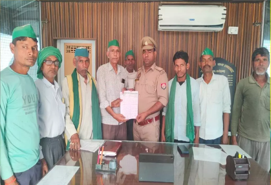 Firozabad: किसान संगठन ने अपनी आवाज बुलंद की, पांच सूत्रीय मांगों को लेकर ज्ञापन सौंपा Firozabad: किसान संगठन ने अपनी आवाज बुलंद की, पांच सूत्रीय मांगों को लेकर ज्ञापन सौंपा
