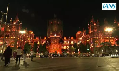गुड़ी पड़वा की पूर्व संध्या पर रोशनी से जगमगाया छत्रपति शिवाजी महाराज टर्मिनस गुड़ी पड़वा की पूर्व संध्या पर रोशनी से जगमगाया छत्रपति शिवाजी महाराज टर्मिनस