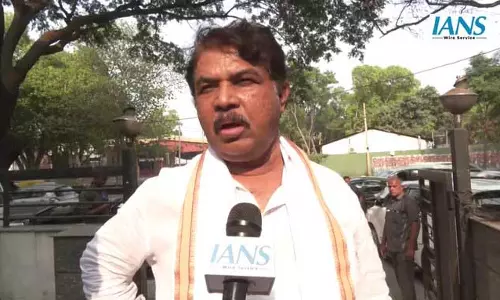 विधानसभा विपक्ष के नेता आर. अशोका ने चुनाव आयुक्त को सौंपा मतदाता सूची पर ज्ञापन विधानसभा विपक्ष के नेता आर. अशोका ने चुनाव आयुक्त को सौंपा मतदाता सूची पर ज्ञापन