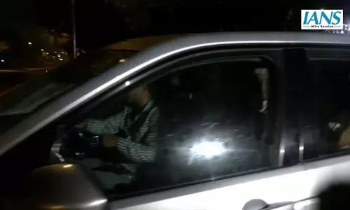 कांग्रेस अध्यक्ष मल्लिकार्जुन खड़गे के आवास पर केरल CEC बैठक के लिए नेता एकत्रित होने लगे