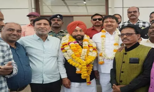 राष्ट्रीय सफाई कर्मचारी आयोग के उपाध्यक्ष हरदीप सिंह गिल रायपुर पहुंचे