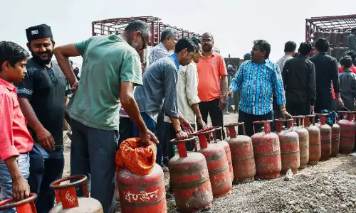 Chandigarh: हरियाणा सरकार ने 2.25 लाख सिलेंडर सप्लाई किए