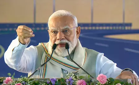 भारत के युवाओं का साहस-आत्मविश्वास वीरता और पराक्रम की प्रेरणा देता है : पीएम मोदी भारत के युवाओं का साहस-आत्मविश्वास वीरता और पराक्रम की प्रेरणा देता है : पीएम मोदी