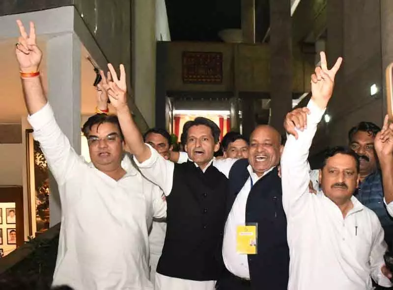 Haryana राज्यसभा चुनाव: क्रॉस-वोटिंग के बीच BJP और कांग्रेस ने एक-एक सीट जीती Haryana राज्यसभा चुनाव: क्रॉस-वोटिंग के बीच BJP और कांग्रेस ने एक-एक सीट जीती