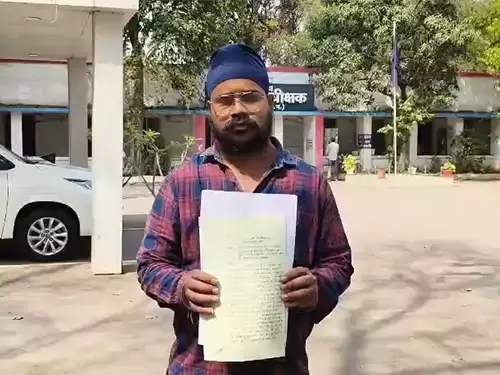 ढाबा मालिक के साथ थाना प्रभारी ने की दबंगई, धार्मिक भावनाओं को भी पहुंचाया ठेस ढाबा मालिक के साथ थाना प्रभारी ने की दबंगई, धार्मिक भावनाओं को भी पहुंचाया ठेस