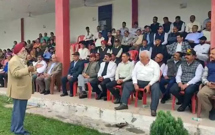 4 JAK LI के पूर्व सैनिकों ने अखनूर में भव्य पुनर्मिलन समारोह आयोजित किया 4 JAK LI के पूर्व सैनिकों ने अखनूर में भव्य पुनर्मिलन समारोह आयोजित किया