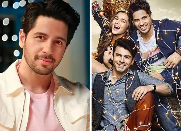 Kapoor & Sons के 10 साल पूरे होने पर सिद्धार्थ मल्होत्रा इमोशनल हुए Kapoor & Sons के 10 साल पूरे होने पर सिद्धार्थ मल्होत्रा इमोशनल हुए