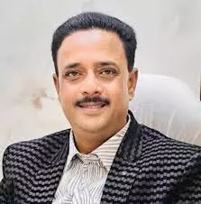 Kharagpur: दिलीप घोष और प्रदीप सरकार में कड़ा मुकाबला Kharagpur: दिलीप घोष और प्रदीप सरकार में कड़ा मुकाबला