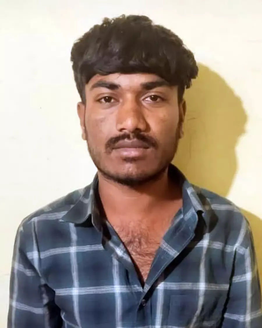 Ramdurg के कई स्थानों पर बकरियों की चोरी: छह आरोपी गिरफ्तार Ramdurg के कई स्थानों पर बकरियों की चोरी: छह आरोपी गिरफ्तार