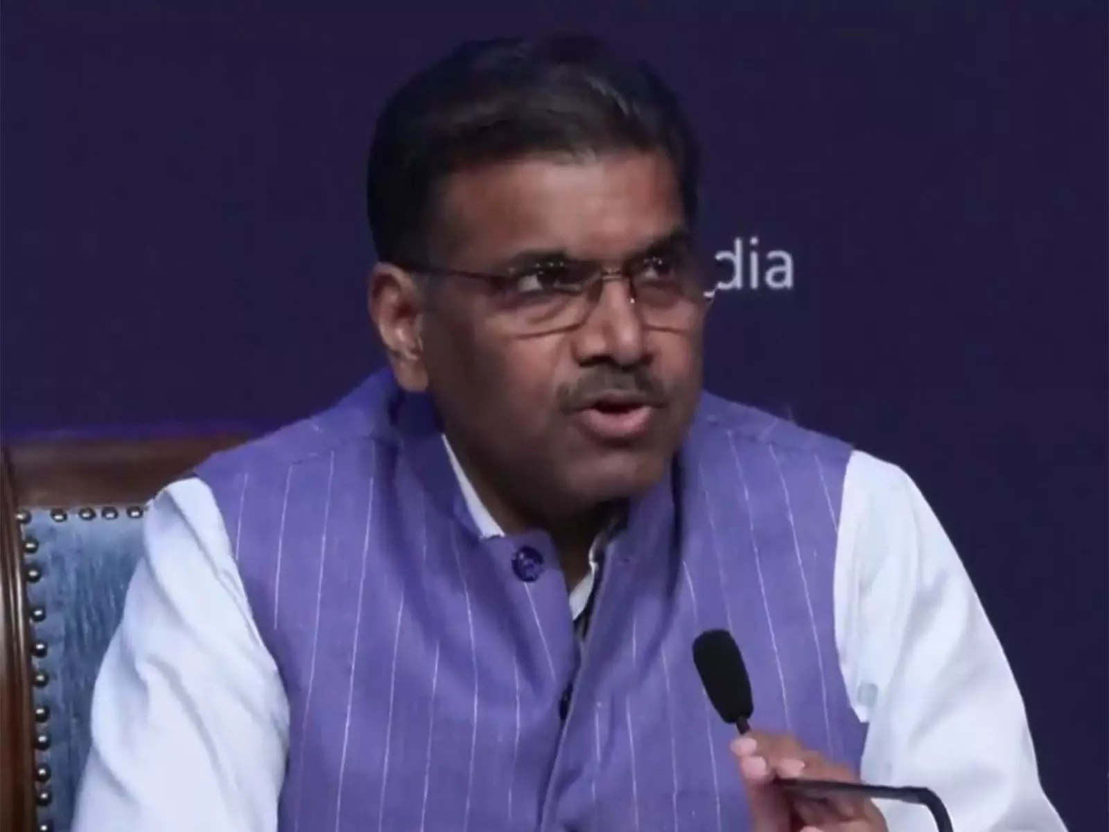 किसी भी बंदरगाह पर किसी भी तरह की भीड़भाड़ की कोई रिपोर्ट नहीं मिली है: Shipping Ministry किसी भी बंदरगाह पर किसी भी तरह की भीड़भाड़ की कोई रिपोर्ट नहीं मिली है: Shipping Ministry