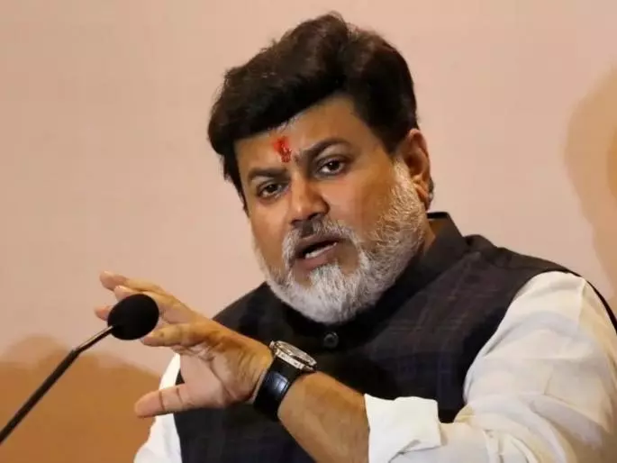 ग्रामीण निर्माण परमिट को सरल बनाया जाएगा: Uday Samant ग्रामीण निर्माण परमिट को सरल बनाया जाएगा: Uday Samant