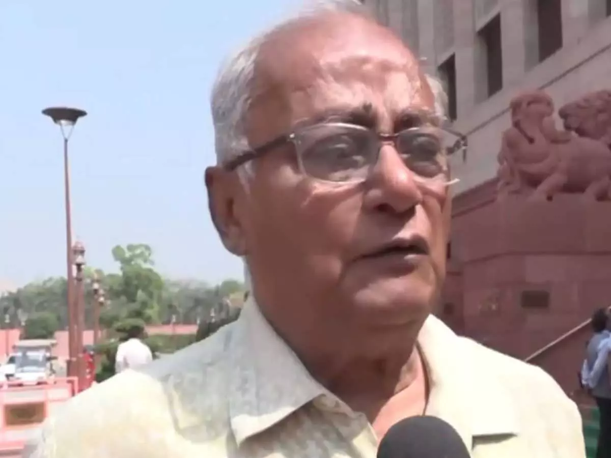ममता बनर्जी द्वारा घोषित उम्मीदवारों की सूची हमें दो-तिहाई बहुमत दिलाएगी: WB चुनावों पर TMC सांसद सौगत रॉय ममता बनर्जी द्वारा घोषित उम्मीदवारों की सूची हमें दो-तिहाई बहुमत दिलाएगी: WB चुनावों पर TMC सांसद सौगत रॉय