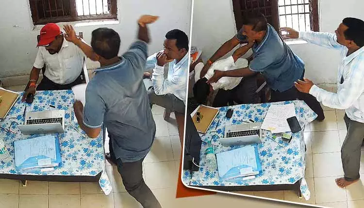 Bhadrak में अवैध काम करने से इनकार करने पर RI को दफ़्तर के अंदर घसीटा और उन पर हमला किया गया Bhadrak में अवैध काम करने से इनकार करने पर RI को दफ़्तर के अंदर घसीटा और उन पर हमला किया गया