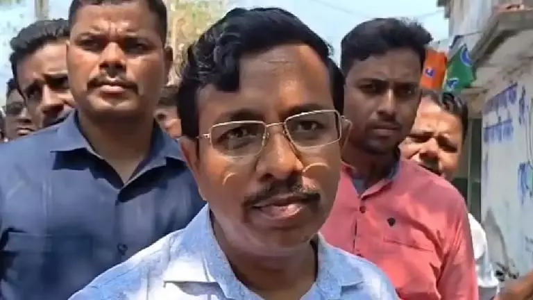 नाम की घोषणा के बाद दीवार पर लिखे नाम को बिगाड़े जाने के चलते Nandigram जांच के दायरे में नाम की घोषणा के बाद दीवार पर लिखे नाम को बिगाड़े जाने के चलते Nandigram जांच के दायरे में